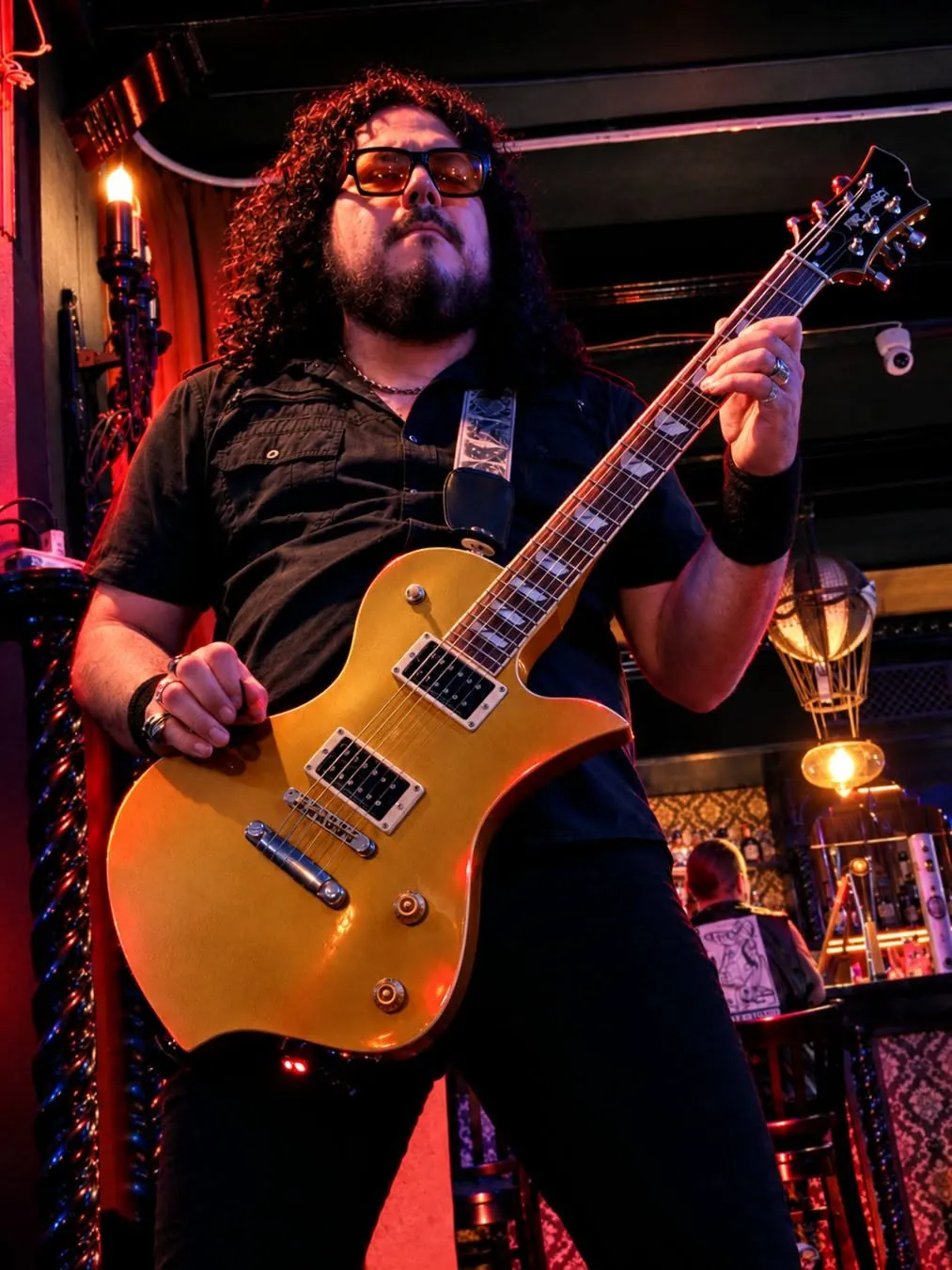 Torke Ross guitarra dorada